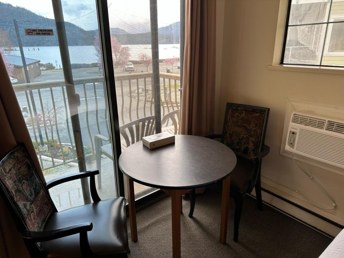 Wessex Inn By The Sea Cowichan Bay Eksteriør billede